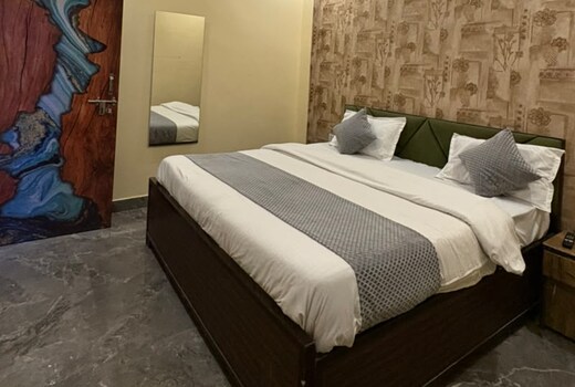 Hotel Chandraj Residency Noida