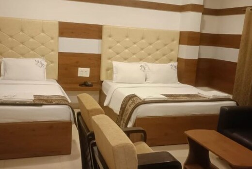 Reva Plaza Hotel