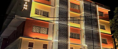 Hotel Luxe Inn