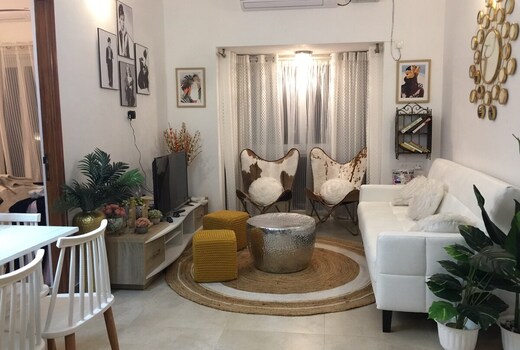 Shalom 2: Luxe1Bhk with Common Pool /5mins drive to Thalassa