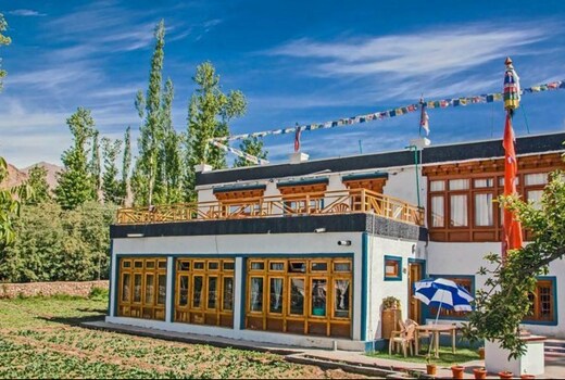 Shakspo House | Rooms & Restaurant