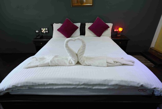 Hotel Grand Paradise Inn