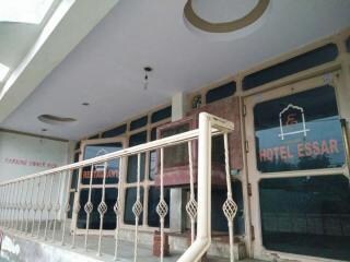 Hotel Essar And Resturant