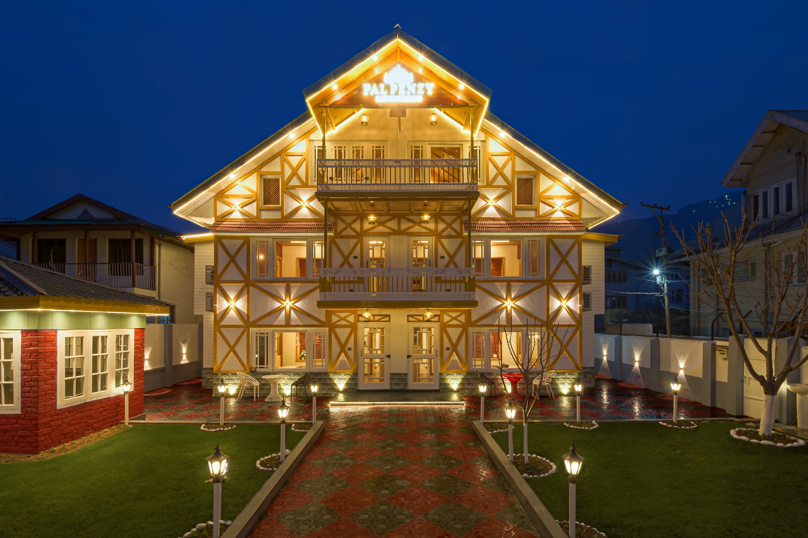 Palpenzy Bespoke Stay