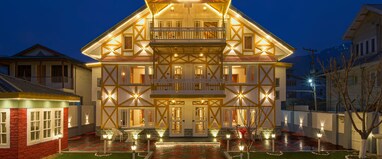 Palpenzy Bespoke Stay