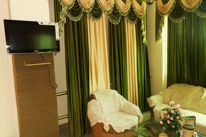 Hotel Karan Raj