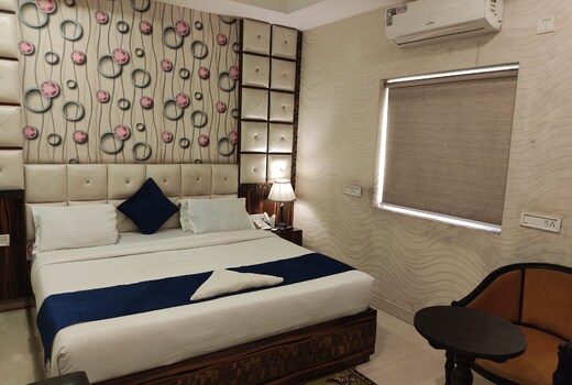 Geet Guest House and Restaurant