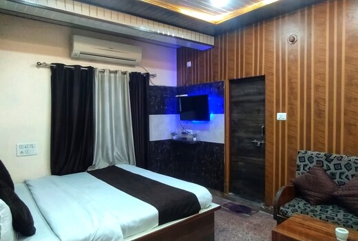 Hotel Sourabh Palace