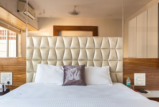 High end sanitized private room in 2BHK at Goregaon