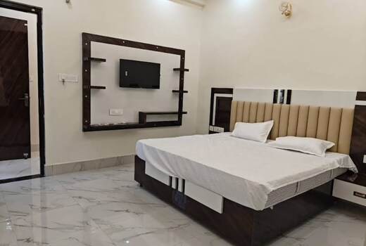 Hotel Dev Shree Dham