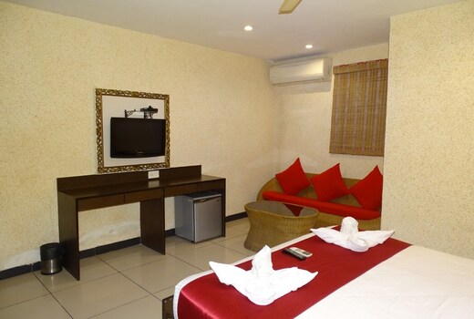 Hotel Sunshine ( Free Airport transfers)