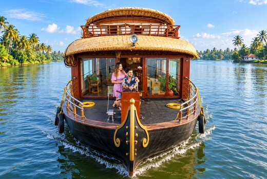India Vacationz Houseboat