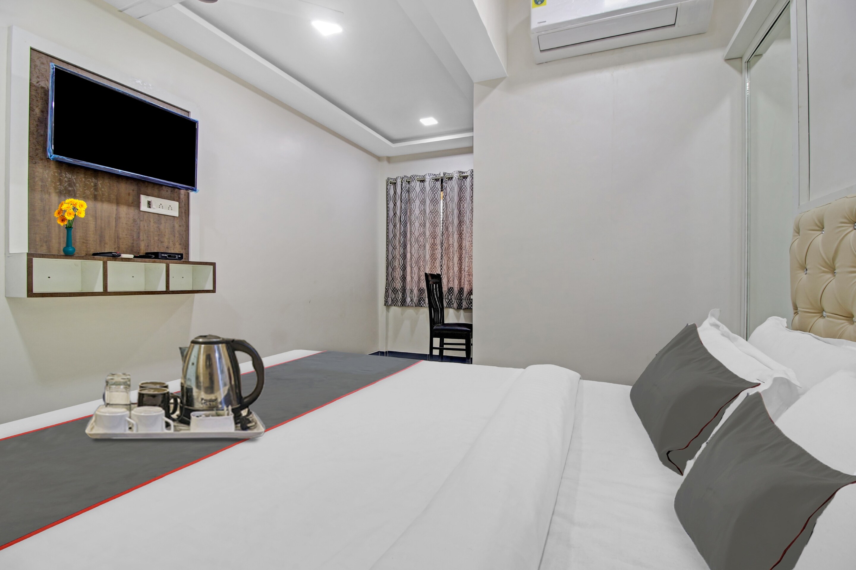 Hotel O Raj Mahal