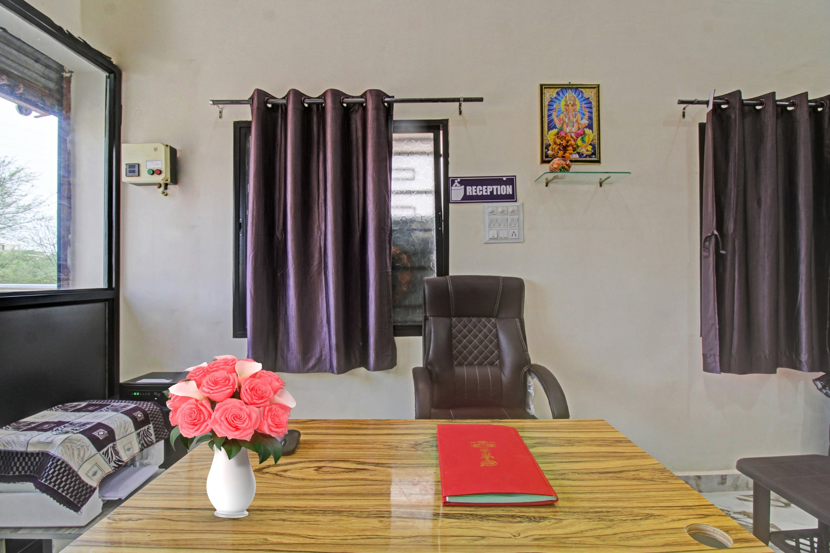 Hotel O J D Guest House