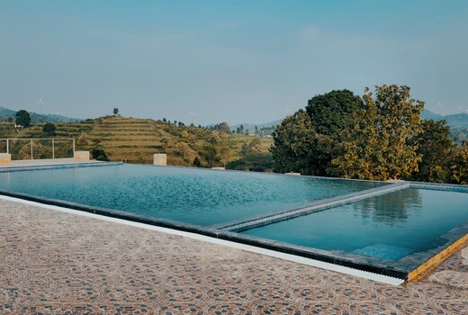 Misty Valley Resort