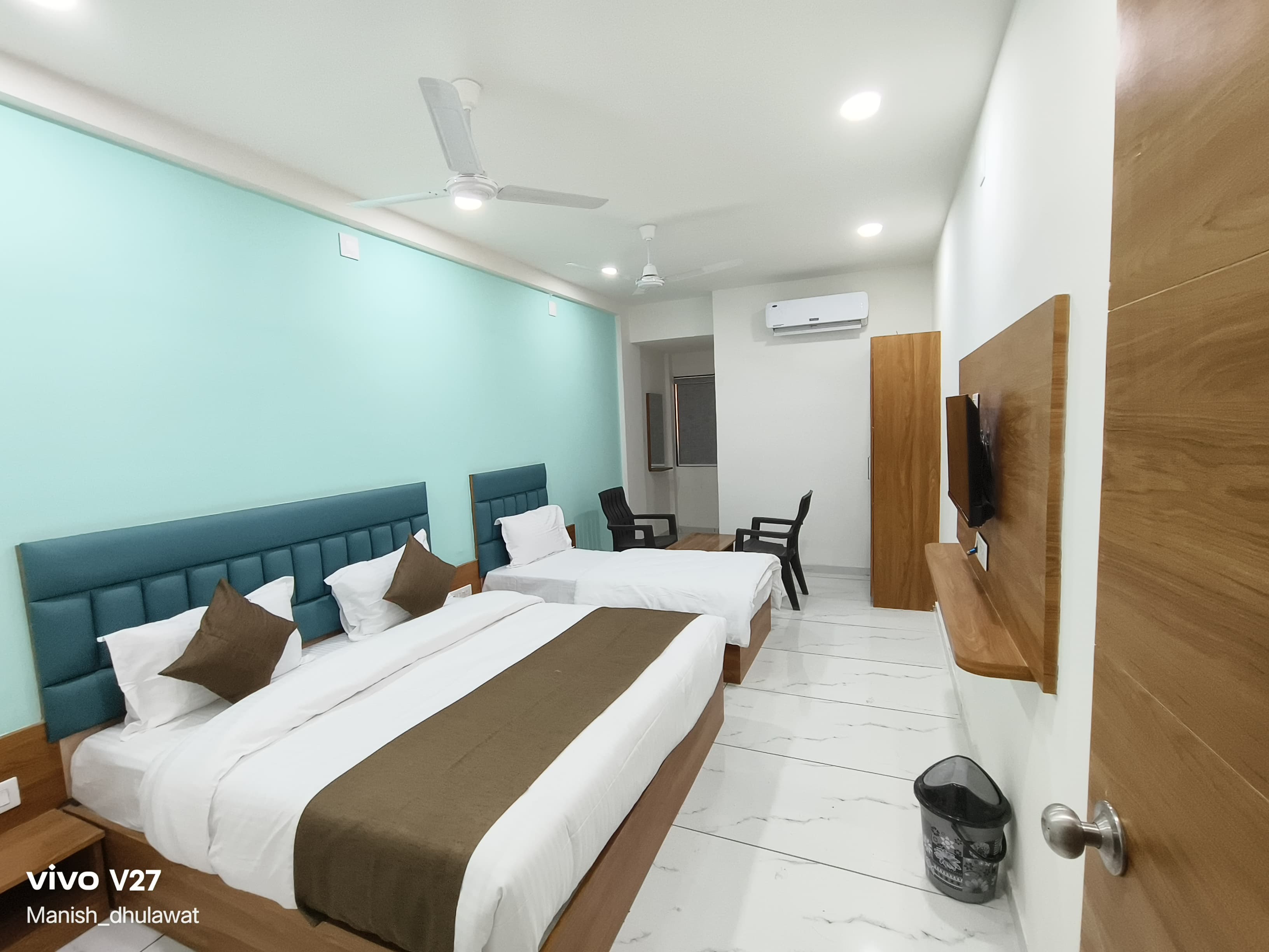 Hotel Akruti Inn