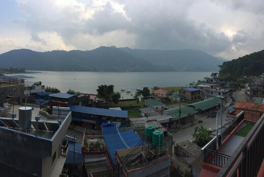 Hotel golden lake