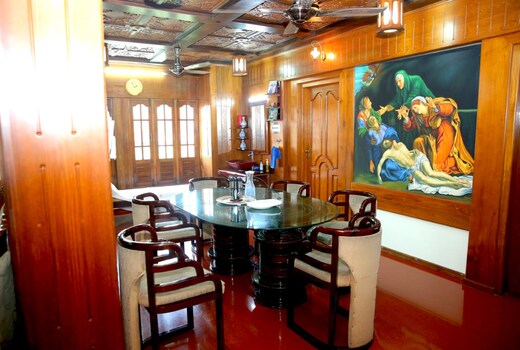 Court View Homestay