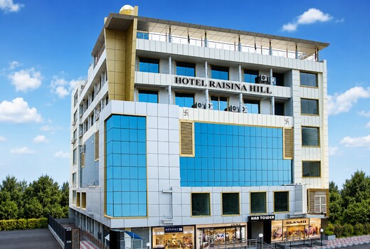 HOTEL RAISINA HILL