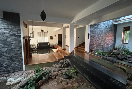 Nights and Rains | An Elegant Escape