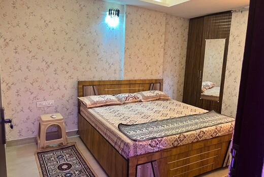 Private 1BHK Stay Pool||Gym||Balcony||Gated in Jaipur