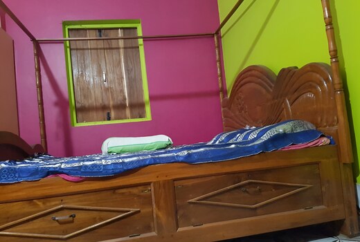 Fell Like Royal In This Room