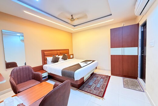 Hotel Suravi