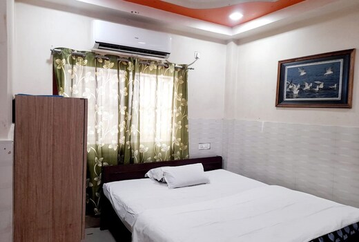 DHAKA LODGE
