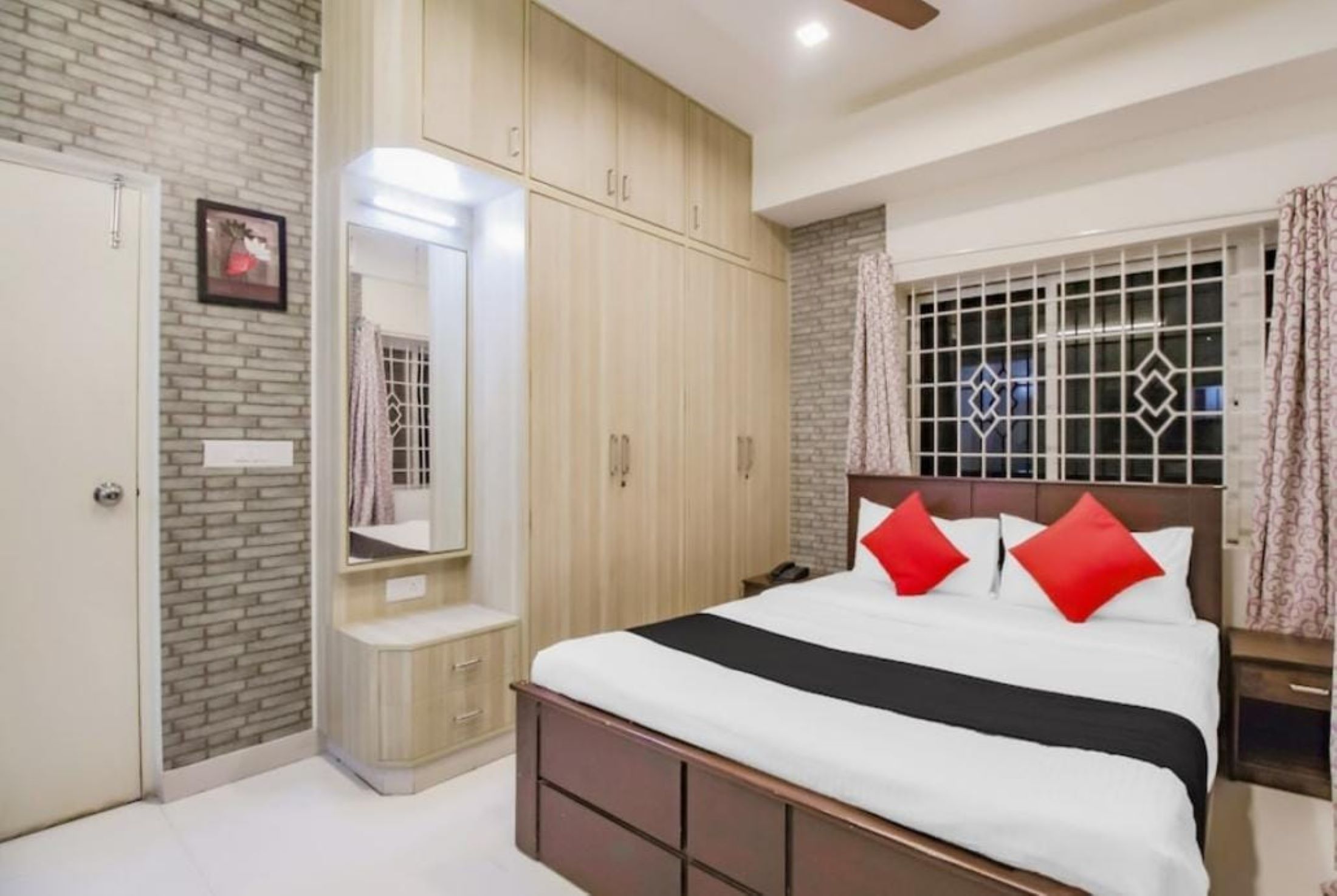 SLN Suites - Hebbal
