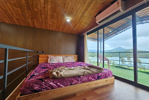 Plumeria Retreat Lakeside Cottages