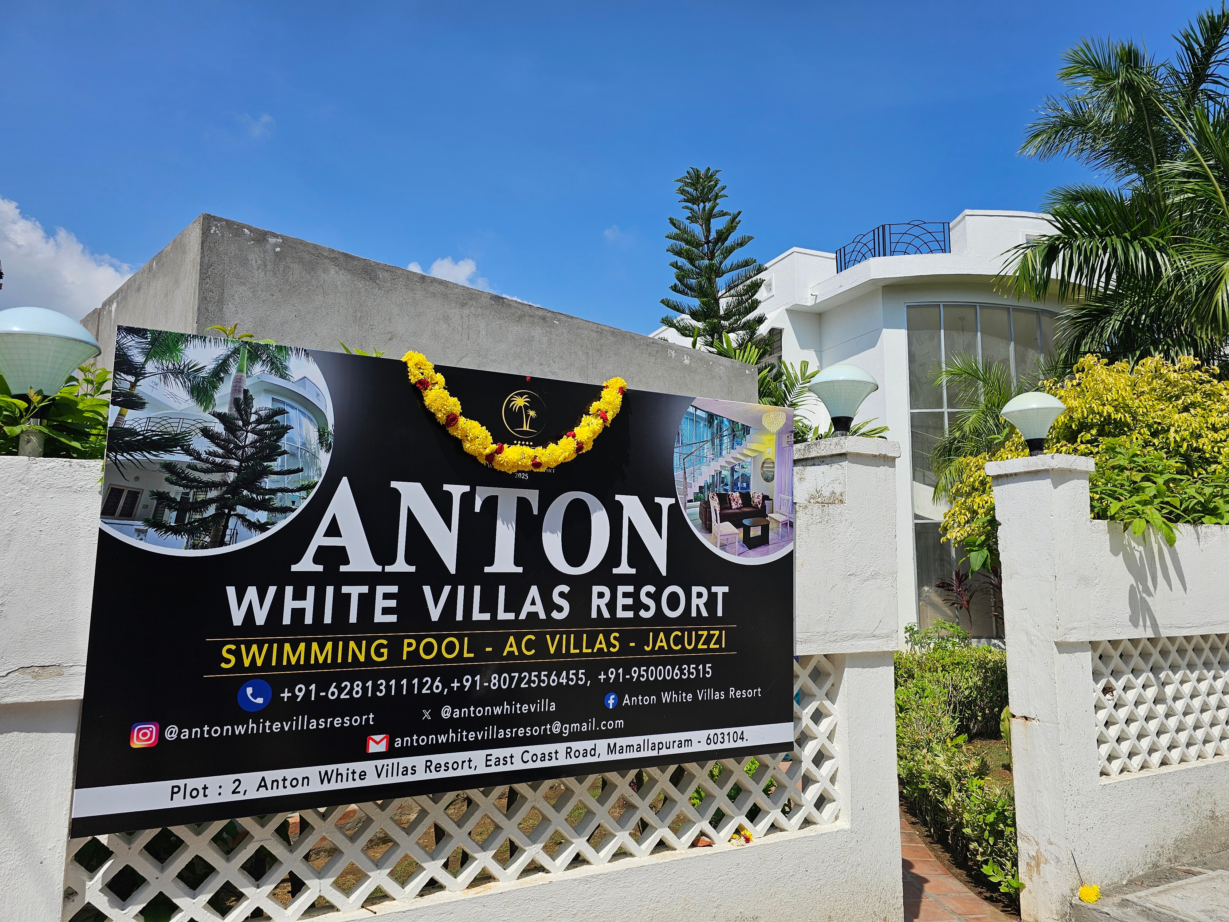 Anton White Villas Resort