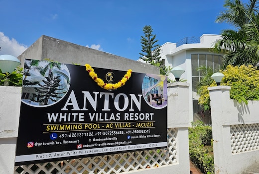 Anton White Villas Resort