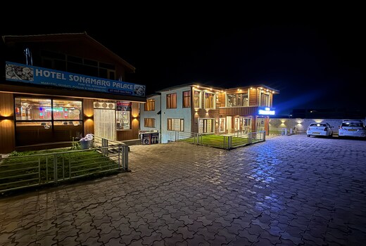 HOTEL SONAMARG PALACE