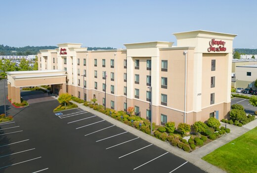 Hampton Inn & Suites by Hilton