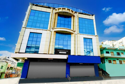 OYO Townhouse Anantapur Near Srikantam Circle