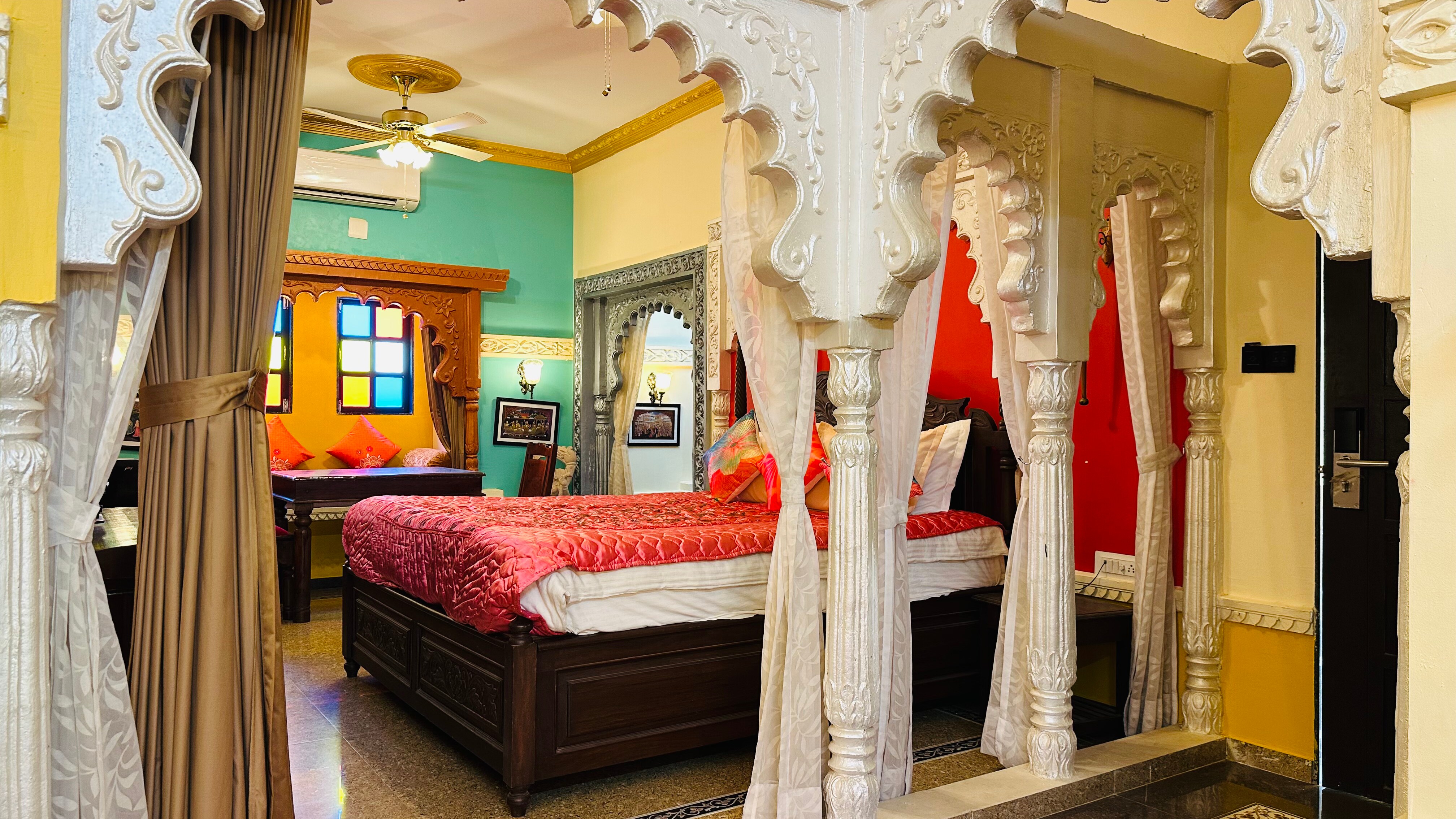 Main gallery