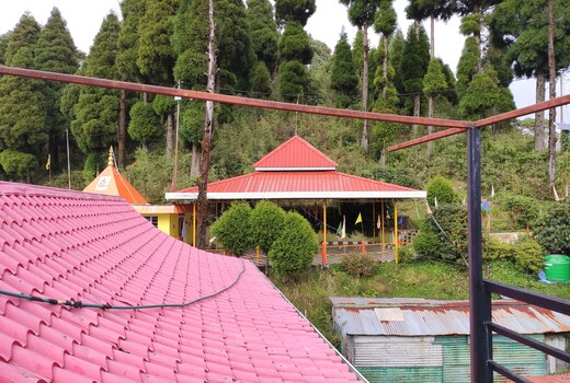 Dhotrey Inn