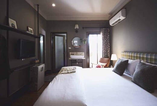 Josh Hotel