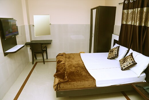 SS Residency Lodge