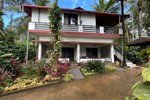 Holidayincoorg Nature's Craft Estate Stay