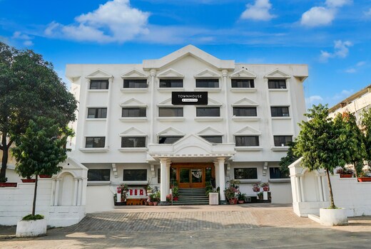 Townhouse Subhash Nagar Formerly Royal Palazzo