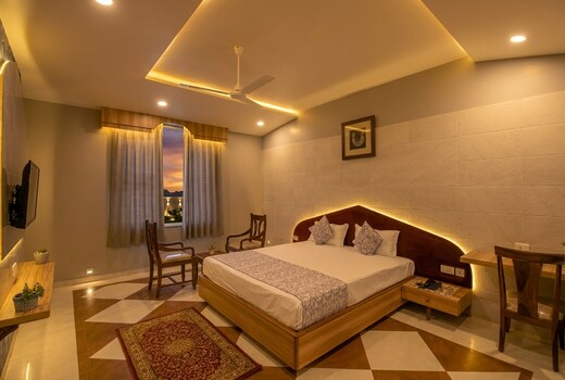 Hotel Gems Suites