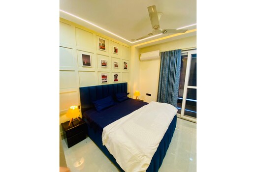 Sunset balcony studio gurugram sector 45