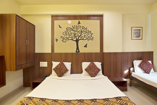 HOTEL NORTH STAR (Pure Veg.)
