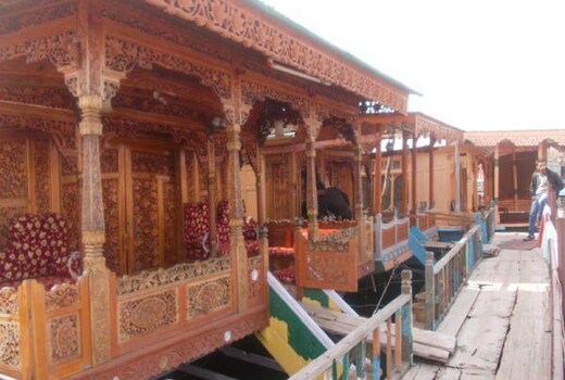 Merlin Group of Houseboat