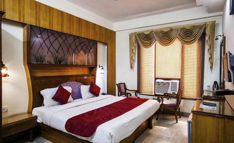 Hotel Rosemary( Karat 87)