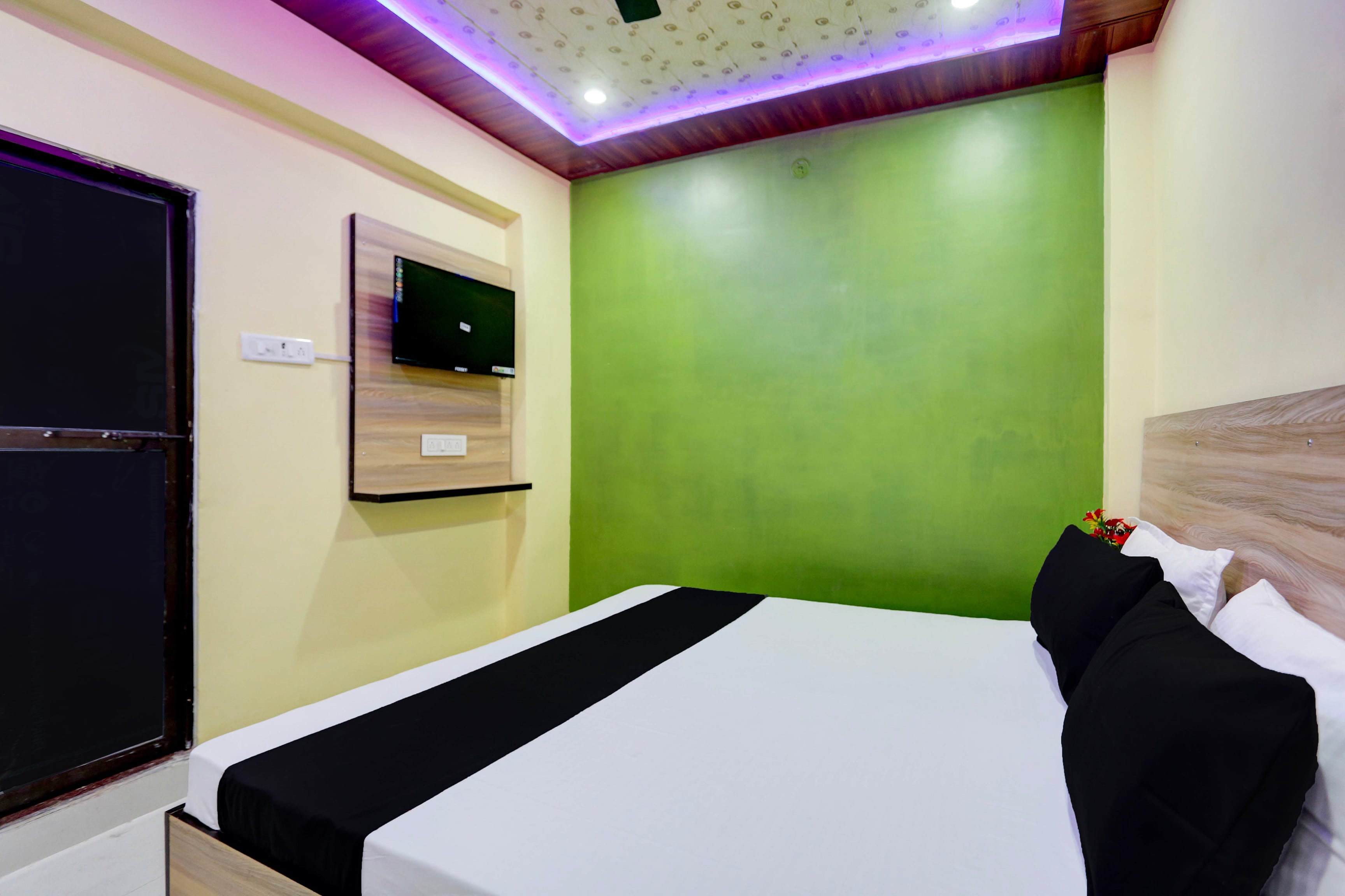 Hotel O Siya Town