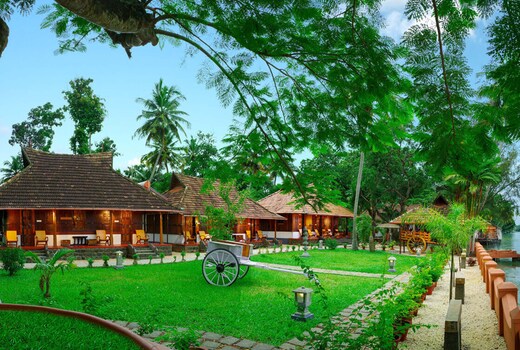 Alaya Stays Palm Dale | Serene Heritage Retreat by the Backwaters with Garden & Restaurant