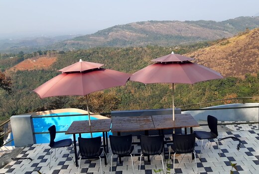 Lemongrass Hill Eco-Retreat