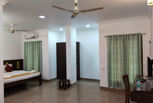 Lee Crystal-Boutique Hotel